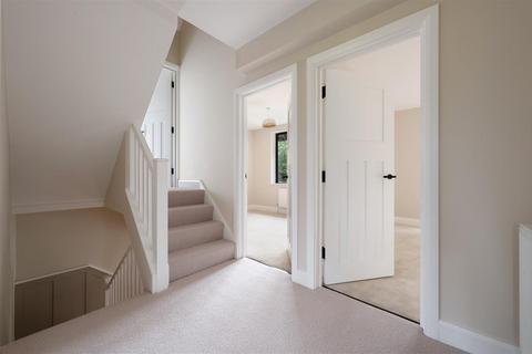 61 Nork Way, Banstead, SM7 1HL
