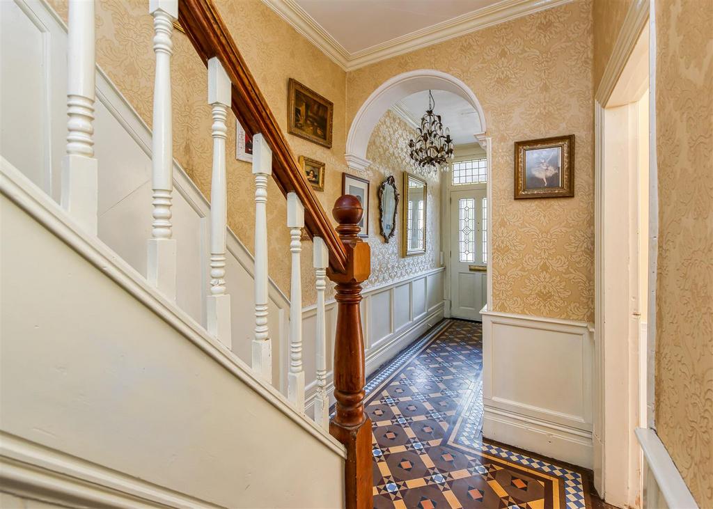13 Paget Road-Hall C.jpg