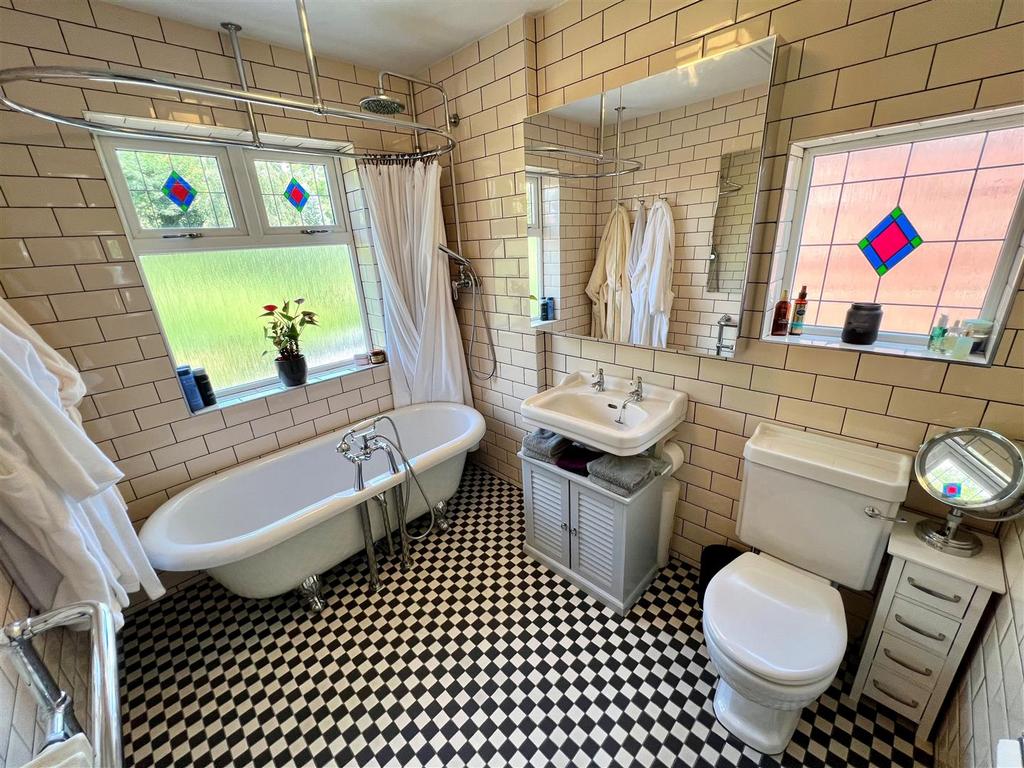 Family bathroom