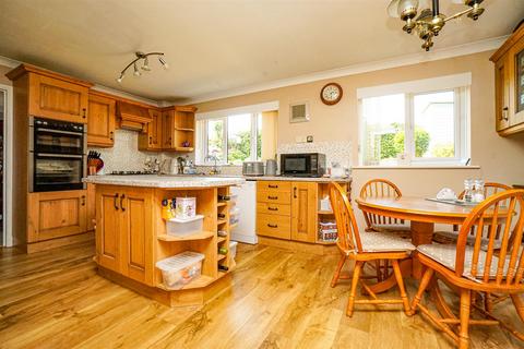 4 bedroom detached house for sale, Butchers Lane, Three Oaks