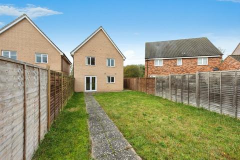 4 bedroom detached house for sale, Tarragon Walk, Red Lodge IP28