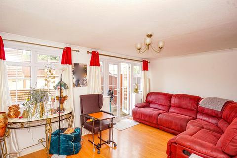 14 Chailey Close, Hastings, TN34 2RG