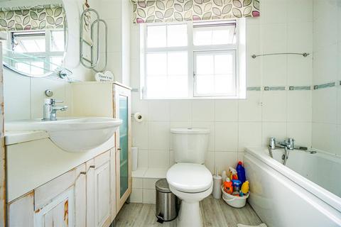 14 Chailey Close, Hastings, TN34 2RG