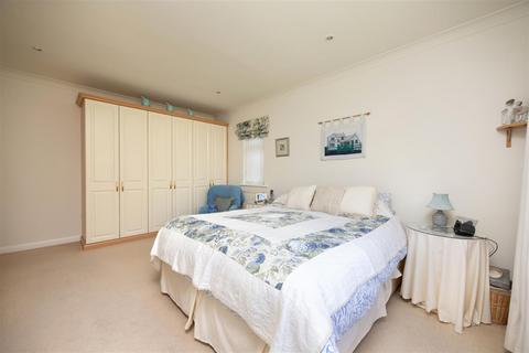 9 Fulney Close, Trowbridge, BA14 7LF