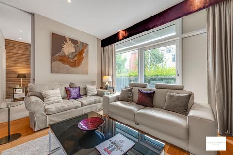 1 bedroom flat for sale, Hepworth Court, Grosvenor Waterside, 30 Gatliff Road, London, SW1W