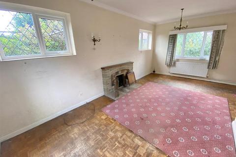 241 Blakelow Road, Macclesfield, SK11 7EH