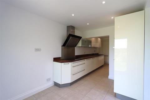 4 bedroom house to rent, Manor Park Road, St Helier JE2