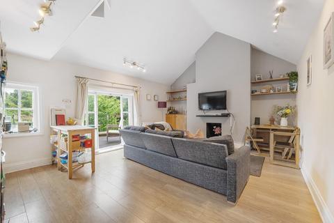 3 bedroom flat for sale, Clapham Road, SW9