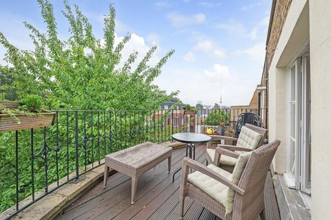 3 bedroom flat for sale, Clapham Road, SW9