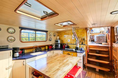 2 bedroom houseboat for sale, Spade Oak Reach, Cookham, Maidenhead