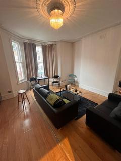 3 bedroom apartment to rent, Shirland Road, London