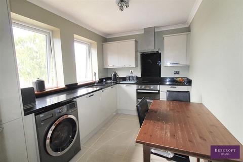 13 Calder Crescent, Barnsley, S70 3JF