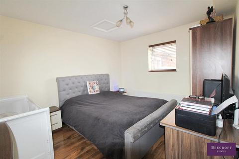 13 Calder Crescent, Barnsley, S70 3JF
