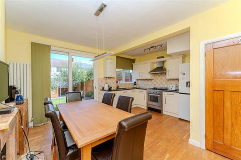 15 Blackmore Avenue, Southall, UB1 3ES