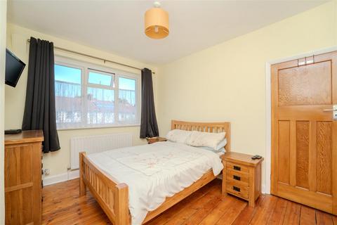 15 Blackmore Avenue, Southall, UB1 3ES