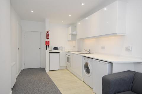 3 bedroom flat to rent, Ebrington Street, Flat 2, Plymouth PL4