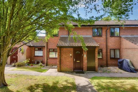 2 bedroom house for sale, Brookdale Court, Nottingham