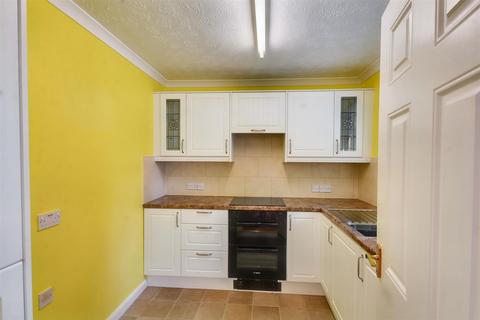 2 bedroom maisonette for sale, Brookdale Court, Nottingham