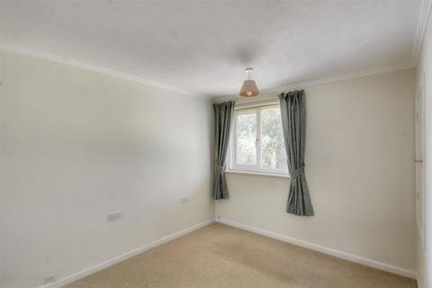 2 bedroom maisonette for sale, Brookdale Court, Nottingham