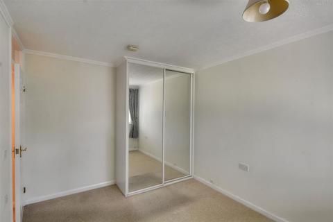 2 bedroom maisonette for sale, Brookdale Court, Nottingham