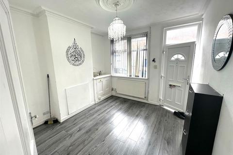 3 bedroom house to rent, Latimer Street, Leicester