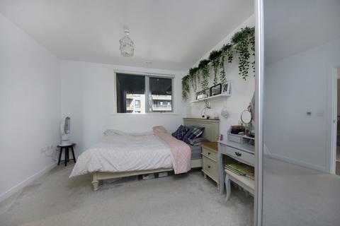 27, Donne Court Bollo Bridge Road, London, W3 8YG