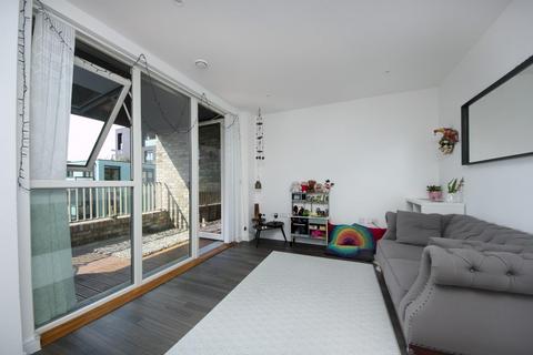 27, Donne Court Bollo Bridge Road, London, W3 8YG
