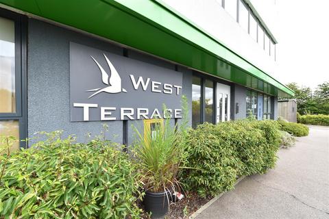 2 bedroom flat for sale, West Terrace, Kings Road, Stevenage