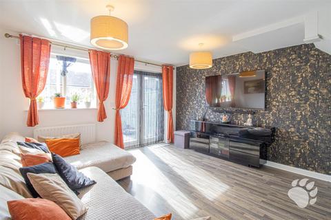 74 Beeston Courts, Laindon, Basildon, SS15 5FP