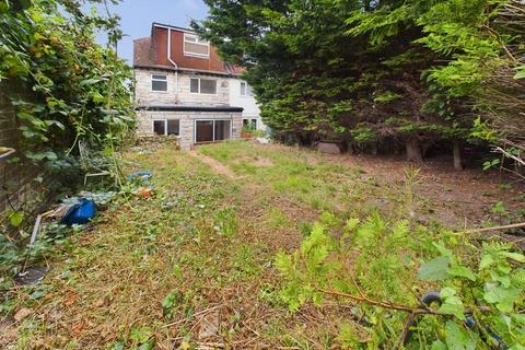 4 bedroom end of terrace house for sale, Bevendean Crescent, Brighton