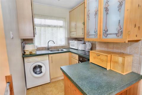 2 bedroom chalet for sale, Gimingham Road, Mundesley