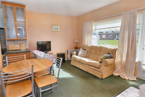 2 bedroom chalet for sale, Gimingham Road, Mundesley