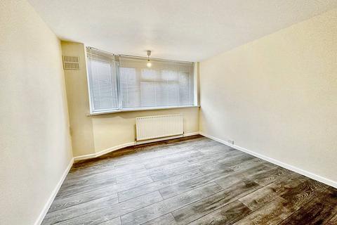 2 bedroom apartment to rent, Meadway, Barnet EN5