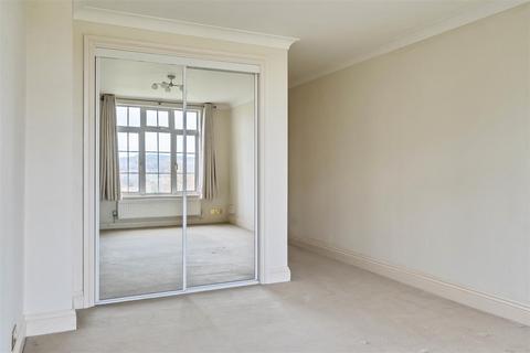 Flat 3, Rosewood Park Road, Haslemere, GU27 2NJ