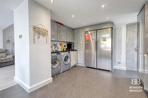 29 Manford Way, Chigwell, IG7 4JH