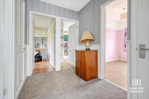 29 Manford Way, Chigwell, IG7 4JH