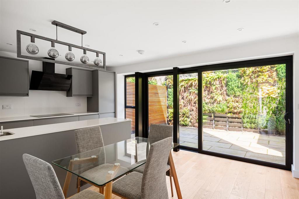 Kitchen/dining