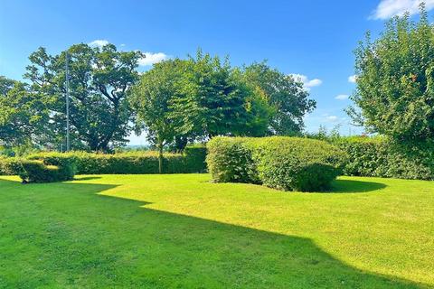 2 bedroom ground floor flat for sale, Wyndley Close, Four Oaks, Sutton Coldfield