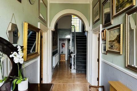 8 bedroom detached house for sale, Thornton Road, Bradford BD13