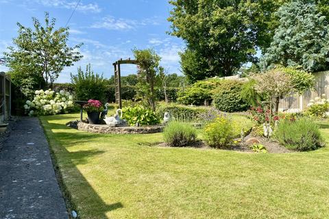 3 bedroom semi-detached house for sale, 14 Glebe Road, Bayston Hill, Shrewsbury, SY3 0PJ