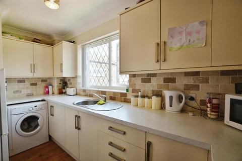 2 bedroom flat for sale, Hindon Walk, Scunthorpe