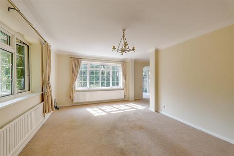 3 bedroom chalet for sale, Burford Close, Worthing