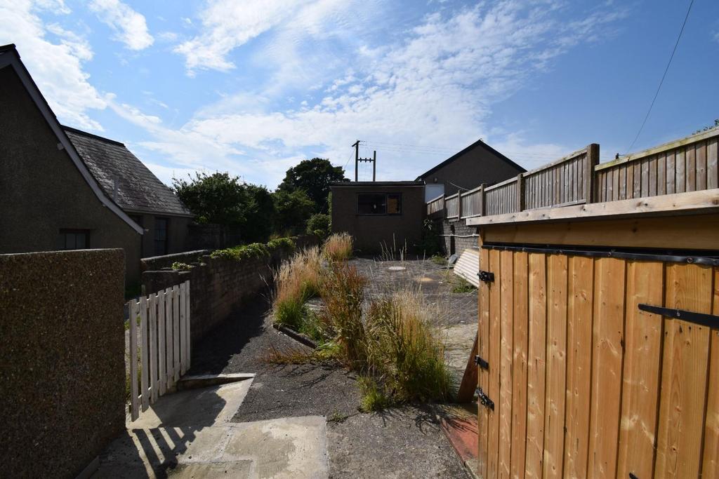 Rear Garden (2).JPG