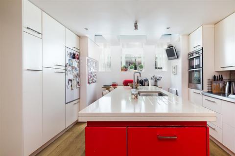 64 Bolingbroke Road, London, W14 0AH