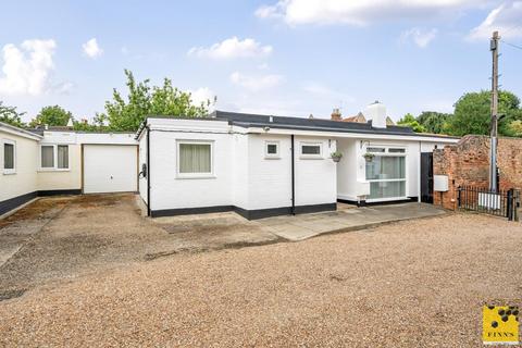 4 bedroom detached bungalow for sale, Yew Tree Gardens, Canterbury CT2