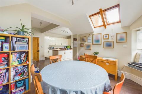 34 Moore Road, Mapperley, Nottingham, NG3 6EF