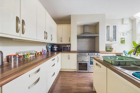 34 Moore Road, Mapperley, Nottingham, NG3 6EF