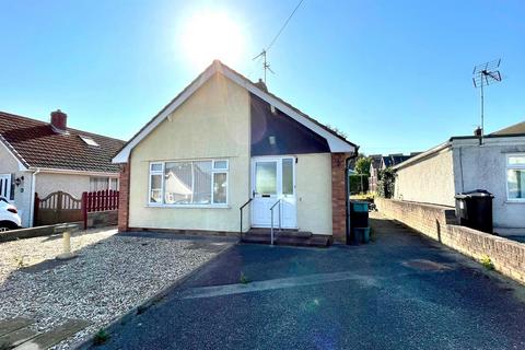 2 bedroom detached bungalow for sale, Bryn Marl, Llandudno Junction