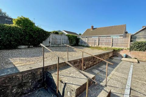 2 bedroom detached bungalow for sale, Bryn Marl, Llandudno Junction