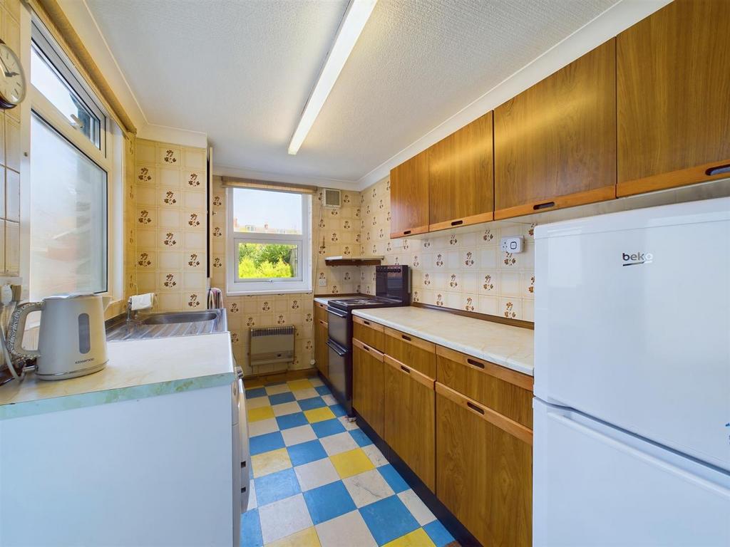 Kitchen: